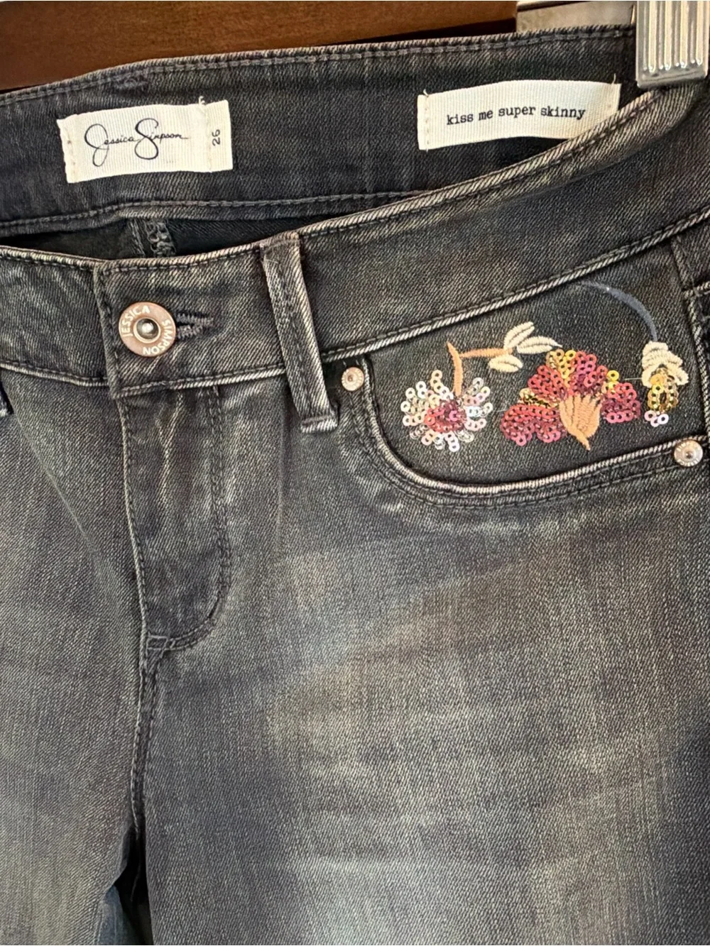 Jessica Simpson Kiss Me Super Skinny Jeans Floral Sequin Embroidered Boho 26